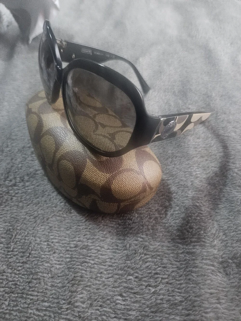 Coach Designer Sunglasses With Case NEW